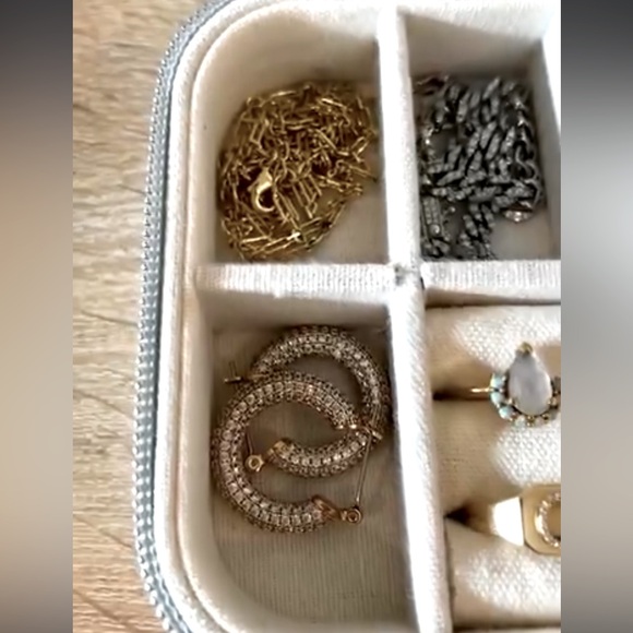 NWT MILLY TRAVELING JEWELRY 💍 CASE - BLUE 🩵 & WHITE 🤍 🦓, OS, BNWT - Picture 8 of 15